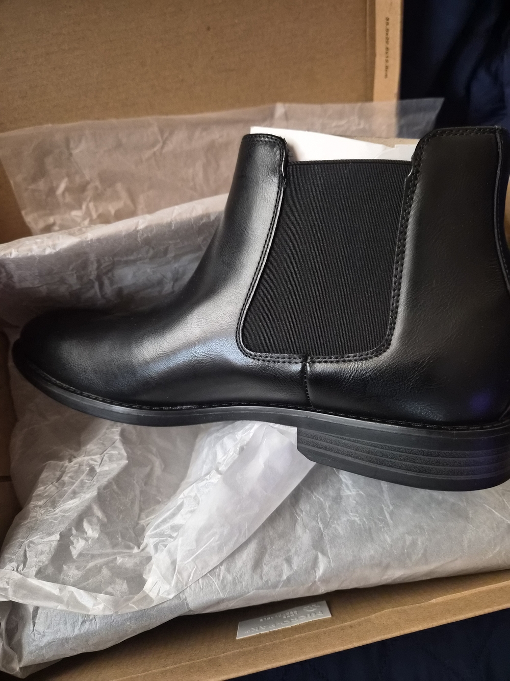 Steve Madden Men's Black Chukka Chelsea Boots